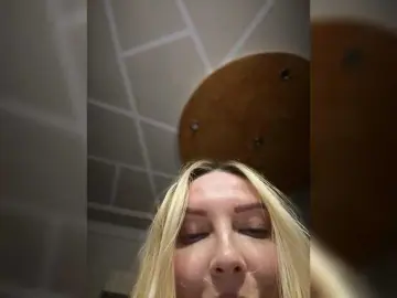 Bongacams Live Porn of Hixan