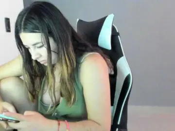 Bongacams Watch Live Sex Cams of LaraCat1