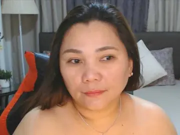 Bongacams Private Sex Chat of AsianHotMama143