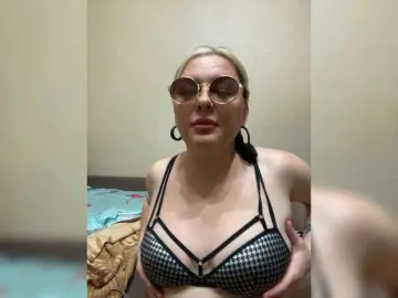 Bongacams Free Live Porn of Milfaru