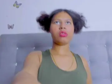 Bongacams Nude Webcam of tatianasquirthot