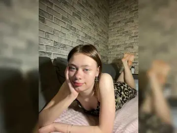 Bongacams Adult Webcams of 18YoungPussy18