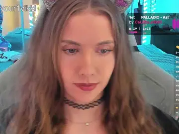 Bongacams Live Porn of -VikkiL0vesCheese-