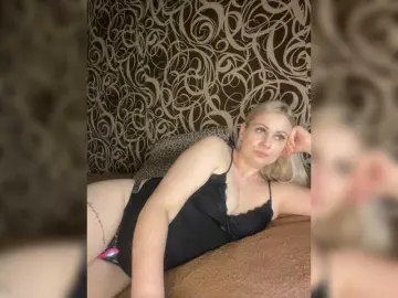 Bongacams Live Sex Cam of Enni1