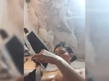 Bongacams Live Sex Cam of Bella-152
