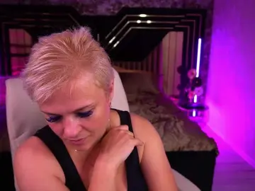 Bongacams Sex Chat of CrystalVibe