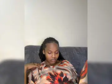 Bongacams Adult Webcam of Curvy-maxy9
