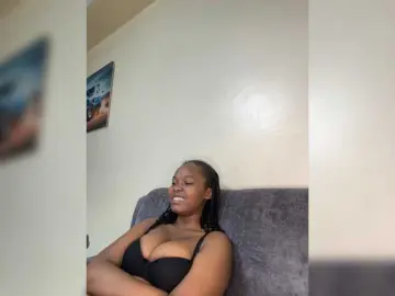 Bongacams Private Sex Chat of Curvy-maxy9