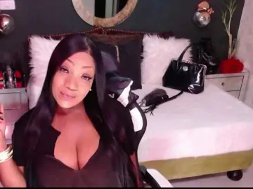 Bongacams Watch Live Sex Cams of MadikeyHappy