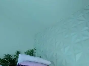 Bongacams Free Live Porn of Hellen-Sky