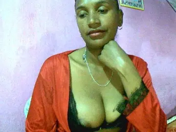Bongacams Watch Live Sex Cams of Mynah