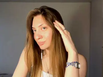 Bongacams Live Sex of MyrticeDollen