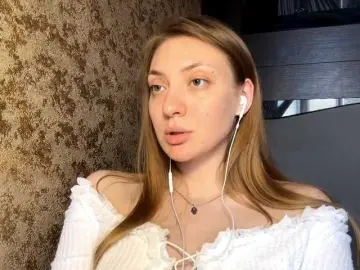 Bongacams Live Sex of MyrticeDollen