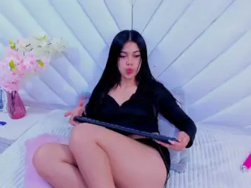Bongacams Nude Webcam of AlanaDeivis