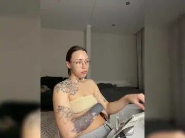 Bongacams Live Sex Cam of IRAONIC