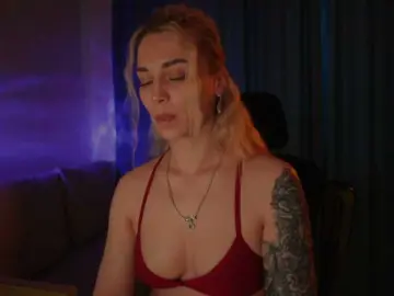 Bongacams Watch Live Sex Cams of BlackMonro
