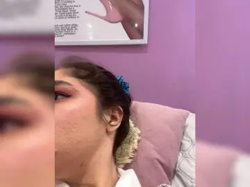 Bongacams Free Porn Cam of LeiaStone