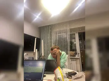 Bongacams Watch Live Sex Cams of YuGoVi