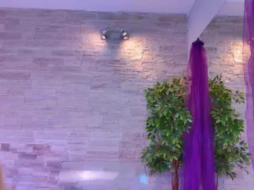 Bongacams Watch Live Sex Cams of AngelInSinn