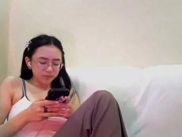 Bongacams Live Porn of MyrleHenggeler