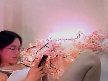 Bongacams Private Sex Chat of MyrleHenggeler