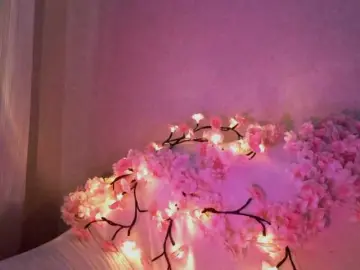 Bongacams Watch Live Sex Cams of MyrleHenggeler
