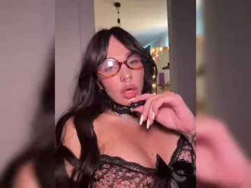 Bongacams Free Live Porn of CosmoV1be