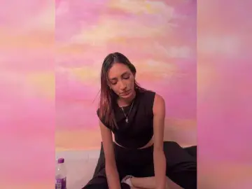 Bongacams Watch Live Sex Cams of Megan-Holly
