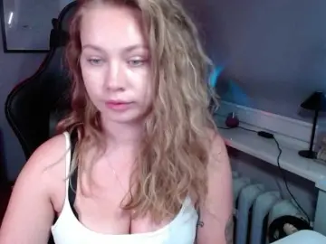 Bongacams Watch Live Sex Cams of hollyBB