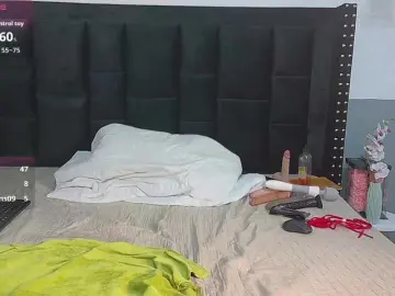 Bongacams Sex Cam of petitelittleebony