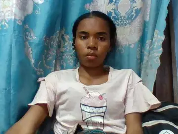 Bongacams Nude Webcam of Emelie1a
