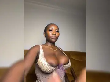 Bongacams Watch Live Sex Cams of HornyBigAss