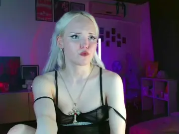 Bongacams Watch Live Sex Cams of EvianLui