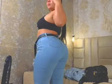 Bongacams Private Sex Chat of emilyqueen3xx