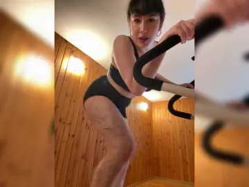 Bongacams Live Sex of CurvyWoman-