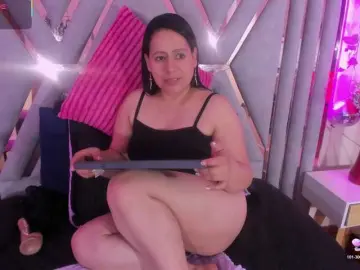 Bongacams Private Sex Chat of adri-rivera