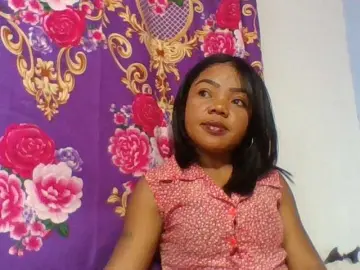 Bongacams Watch Live Sex Cams of Elyah1a
