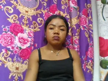 Bongacams Watch Live Sex Cams of Elyah1a