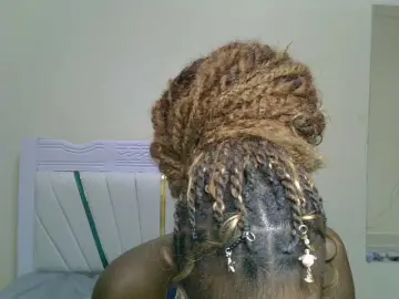 Bongacams Sex Cam of PetiteNoir
