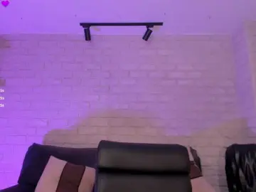 Bongacams Live Porn of MiaRoberts1