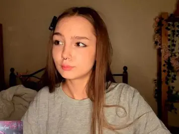Bongacams Watch Live Sex Cams of HoneyComfya