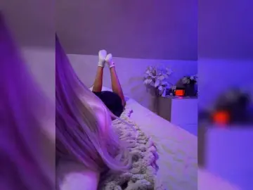 Bongacams Adult Video Chat of HollyPolly111