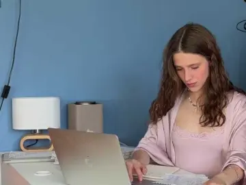 Bongacams Sex Cam of Esenialive