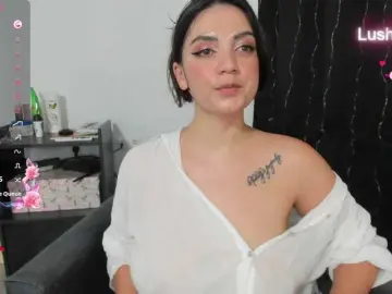 Bongacams Sex Cam of SweetLilith