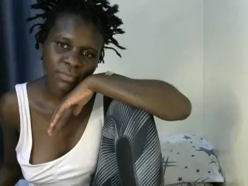 Bongacams Free Porn Cam of Queenbeea