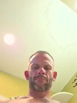 Cam4 Free Live Porn of Treeslayer85