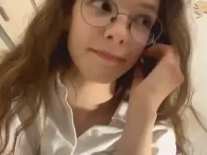 Cam4 Live Porn of BambiHipkins
