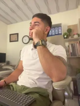 Cam4 Live Sex of dimitri_coleman