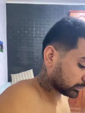 Cam4 Live Sex of Roubacena