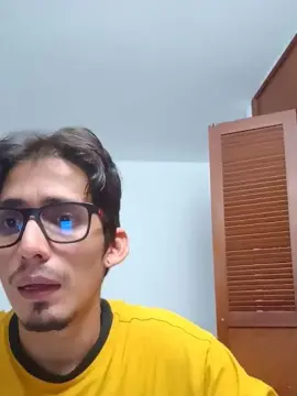 Cam4 Free Live Porn of SrIncognito666